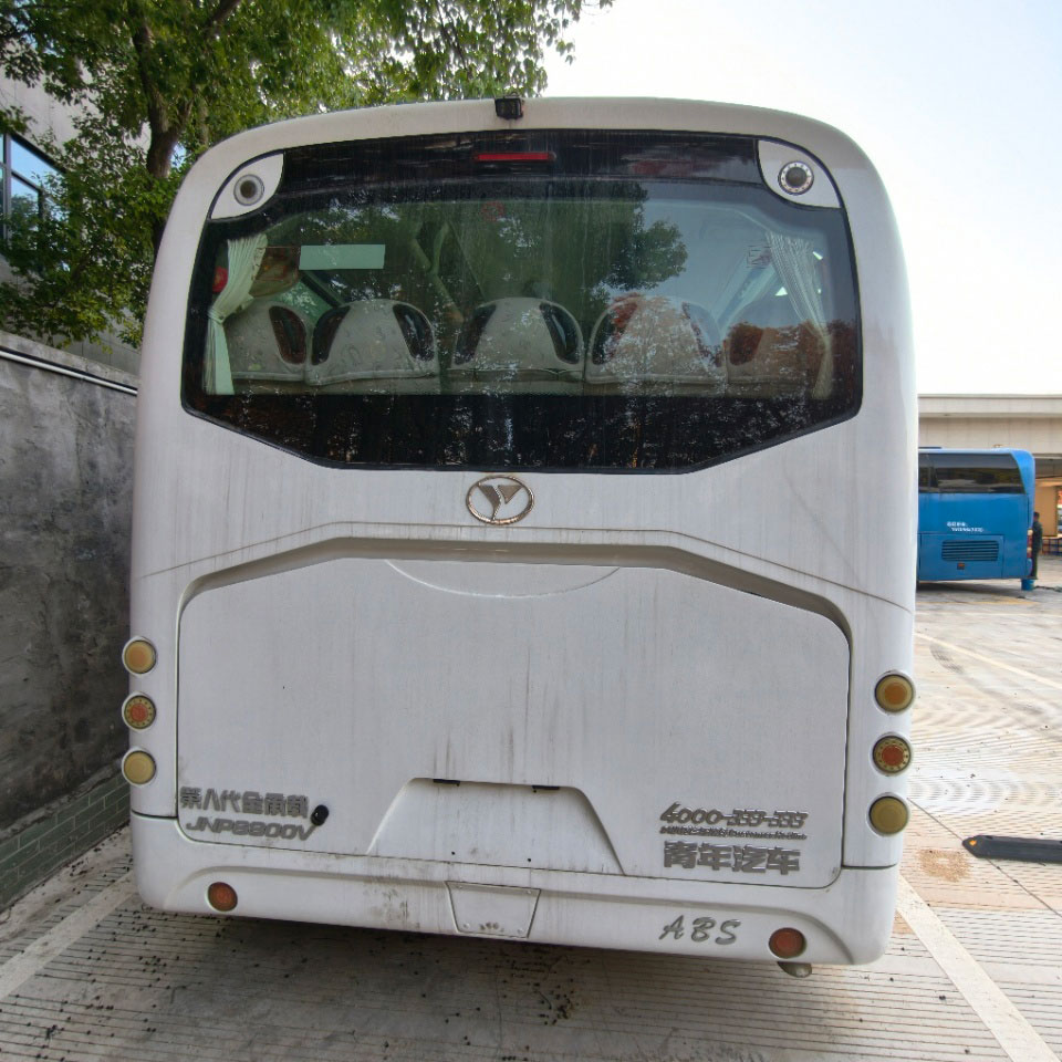 尼奥普兰 38 座柴油客车