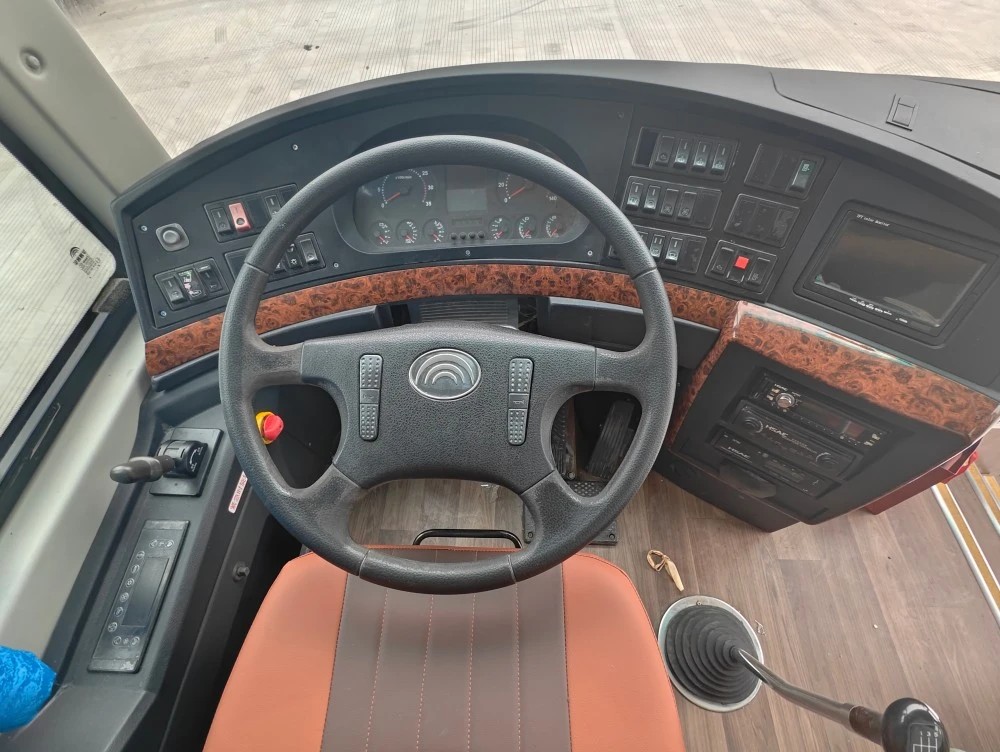 宇通12m二手柴油客车