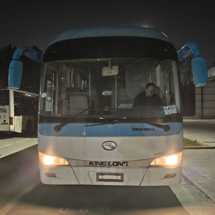 宇通67座柴油二手客车