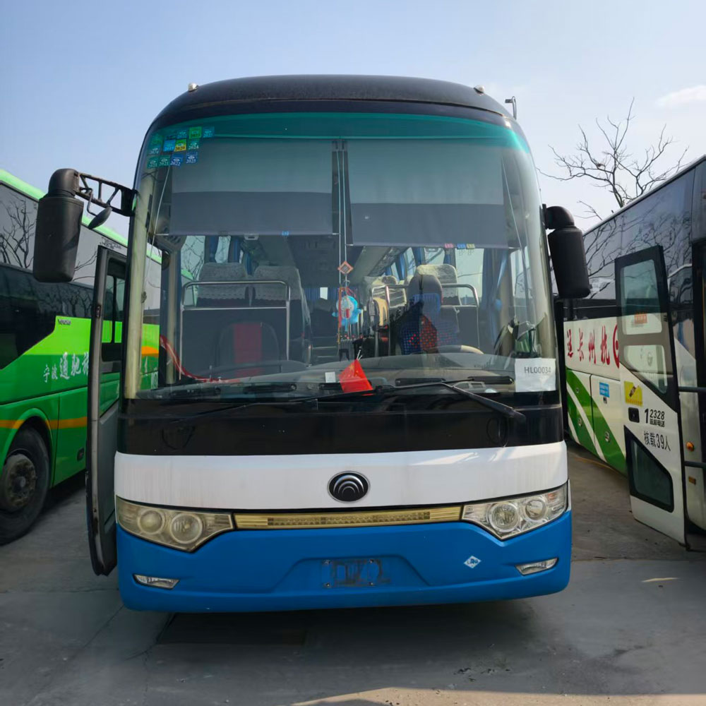 宇通53座二手柴油客车