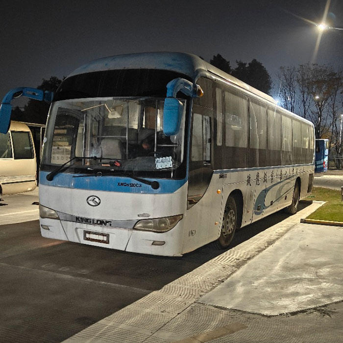 宇通67座柴油二手客车