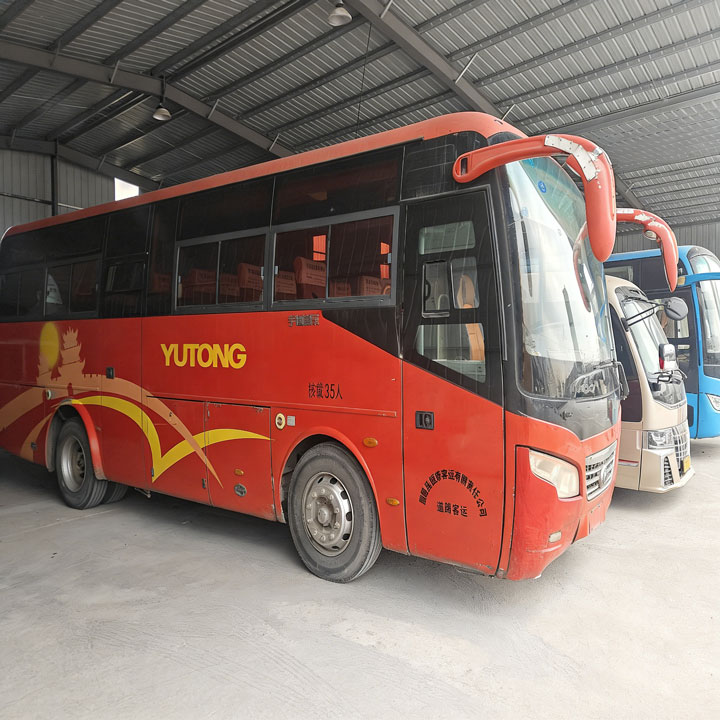 宇通35座柴油二手客车