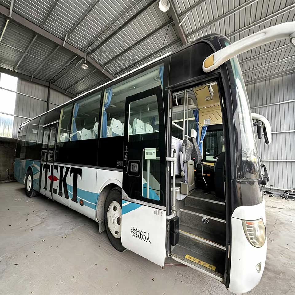 宇通65座柴油二手客车