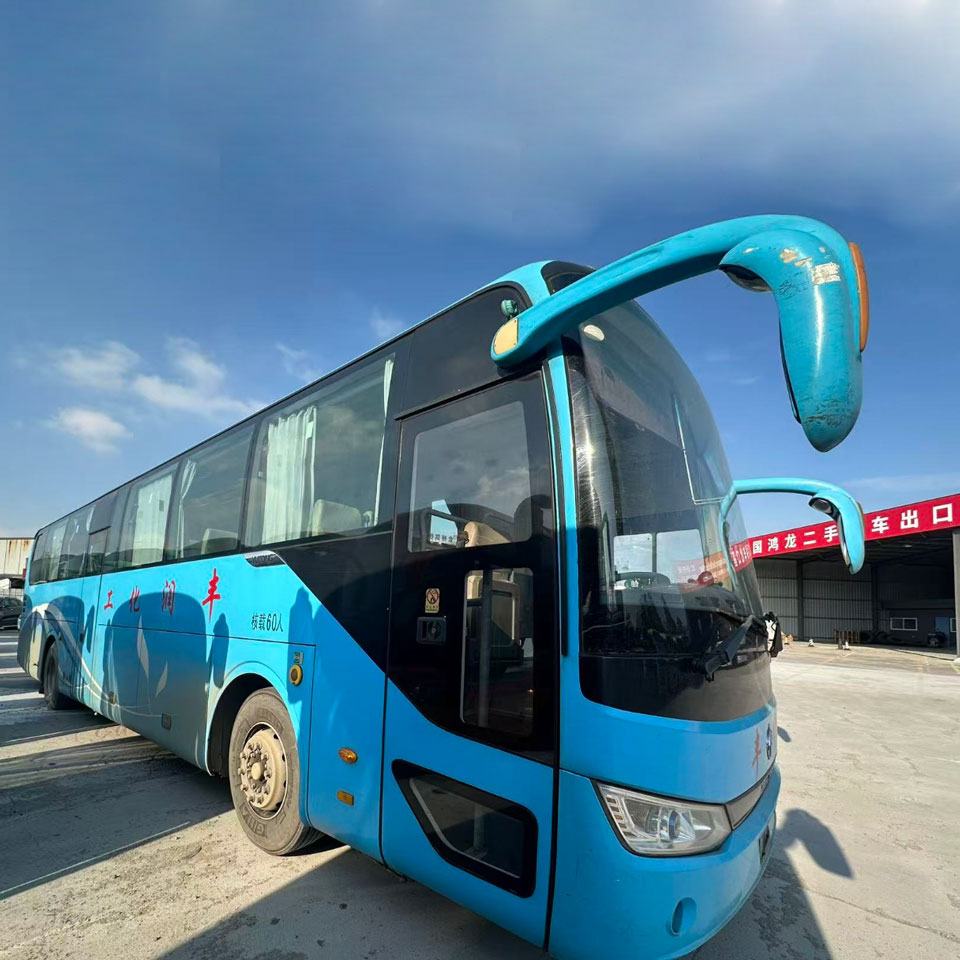 宇通60座柴油二手客车