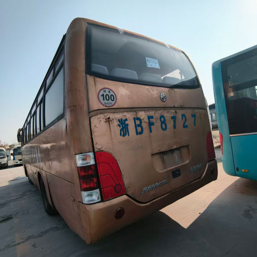 亚星45座柴油二手客车